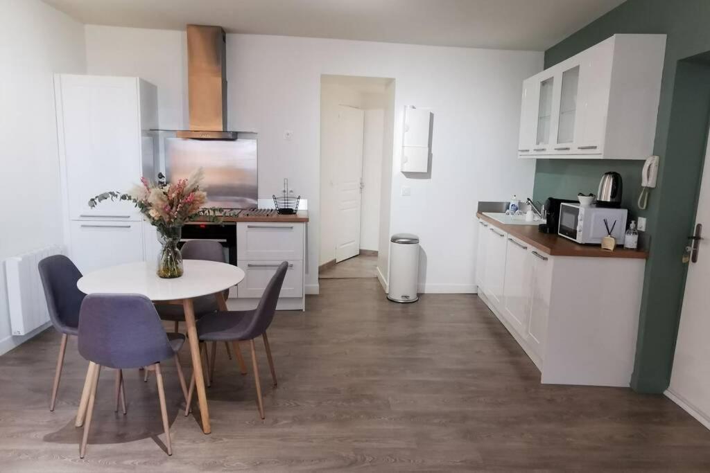 Appartement F2 Cosy Proche De L'Hyper Centre Caen Eksteriør billede