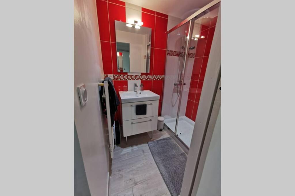 Appartement F2 Cosy Proche De L'Hyper Centre Caen Eksteriør billede